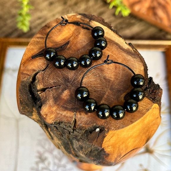 🏷️ Black Metal Beaded Hoop Goth Earrings - Picture 3 of 3